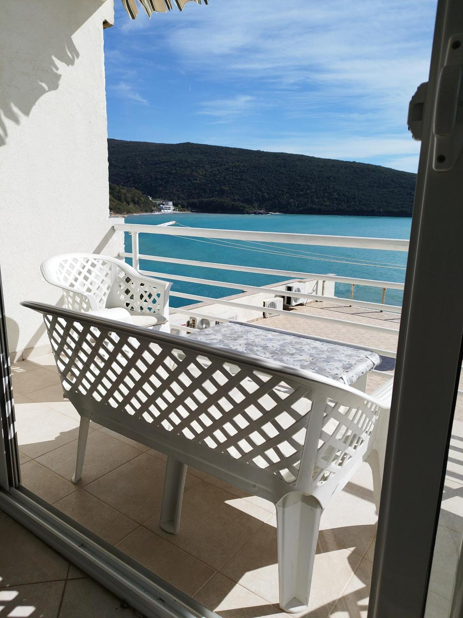 Seaside Apartment Kruce ウルツィニ エクステリア 写真