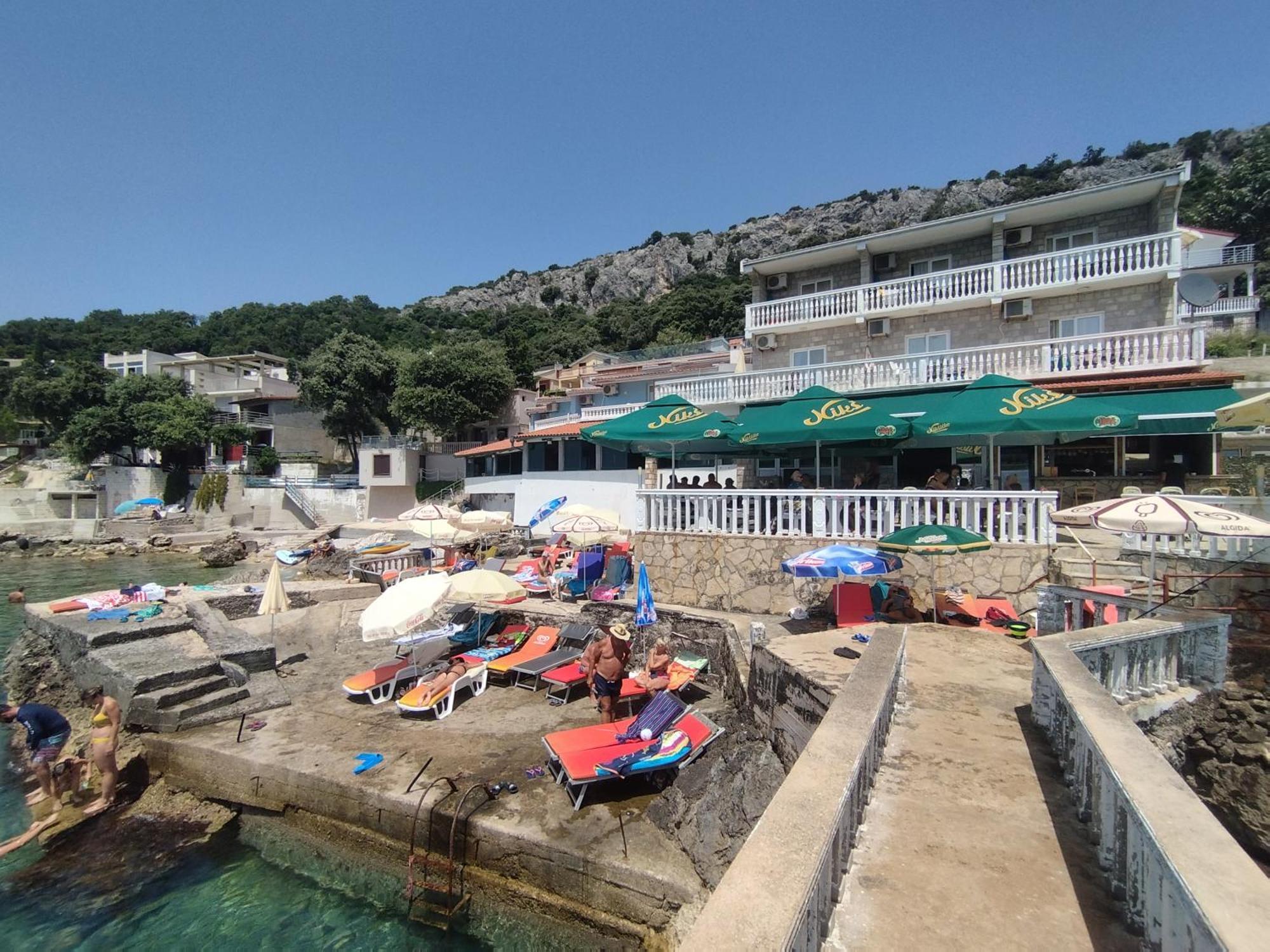 Seaside Apartment Kruce ウルツィニ エクステリア 写真