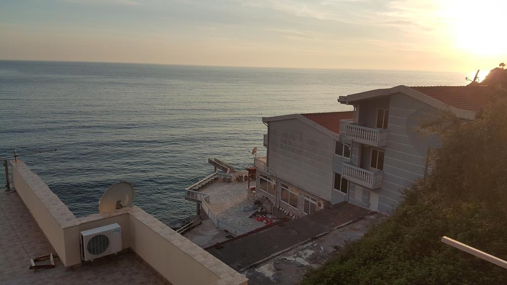 Seaside Apartment Kruce ウルツィニ エクステリア 写真