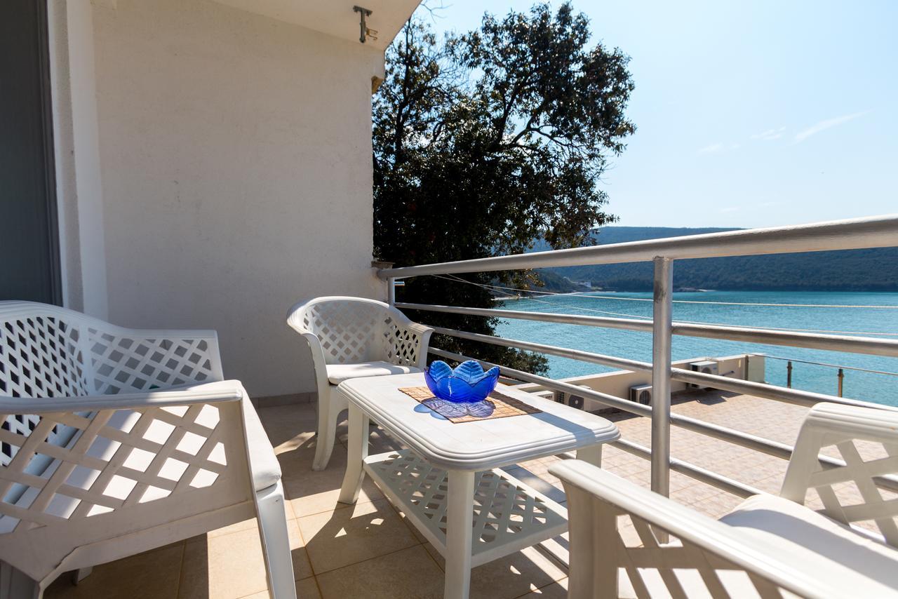 Seaside Apartment Kruce ウルツィニ エクステリア 写真